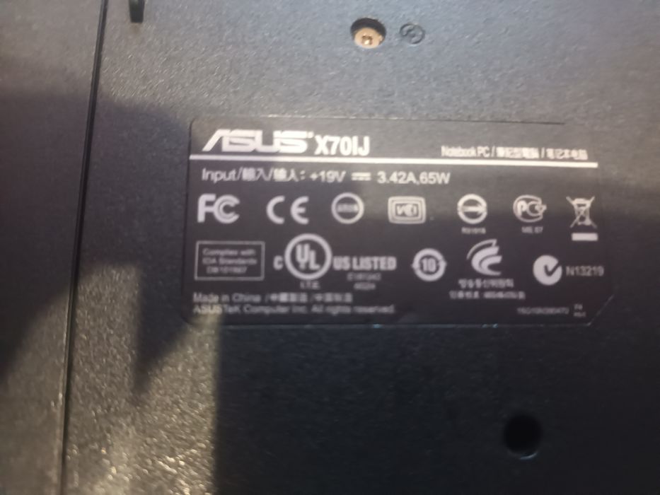 Laptop asus x701j