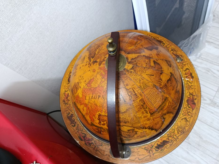 Бар  глобус 80 см высота 47 см диаметр