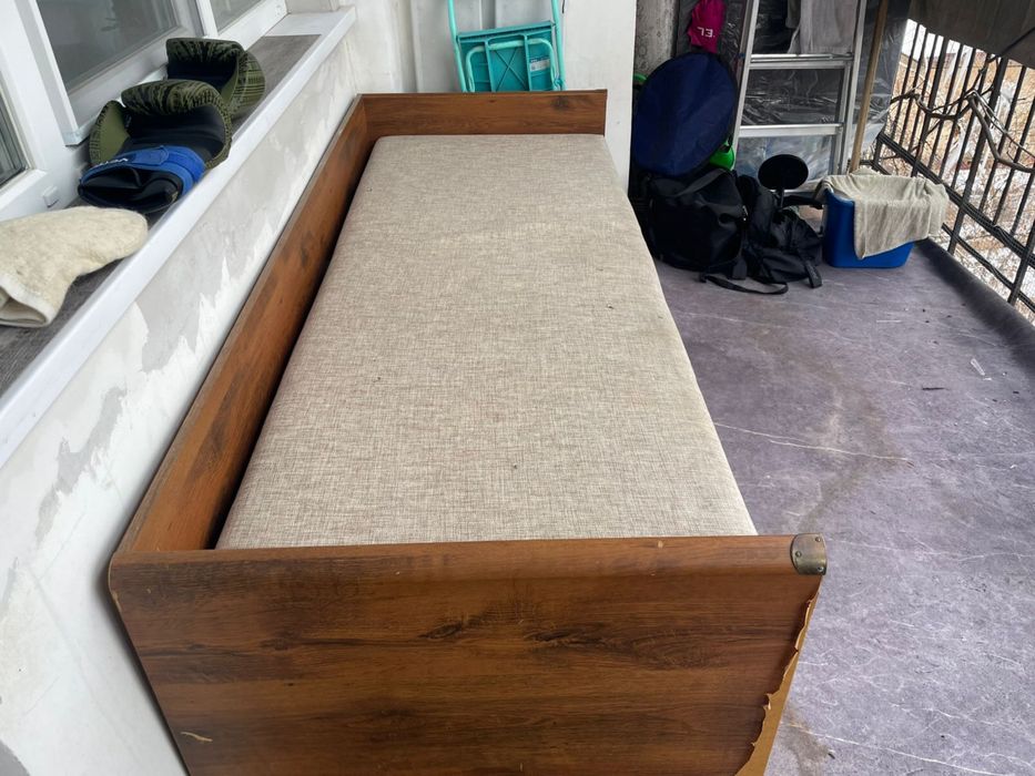 Диван самовывоз с 5 этажа