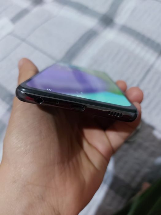 Самсунг А52 (4/128)