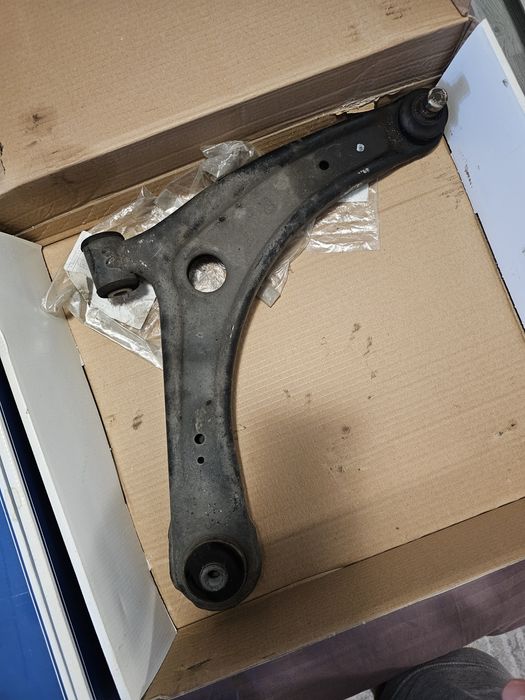 Brate Mitsubishi Lancer