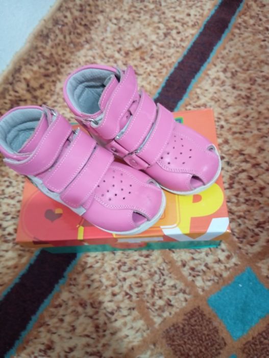 Продам ортопедическуб обувь