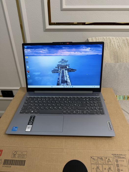 Ноутбук новый LENOVA