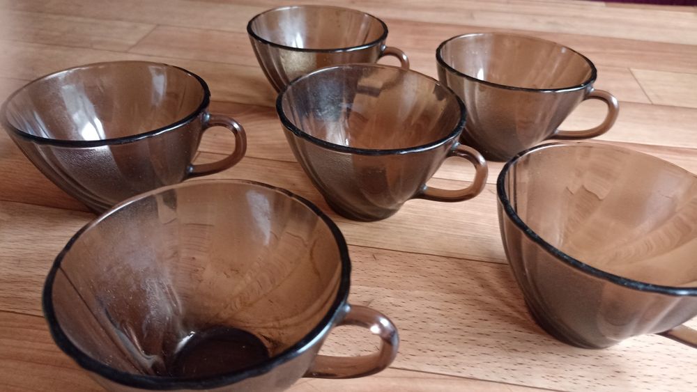 Продам недорого бокалы 1-200