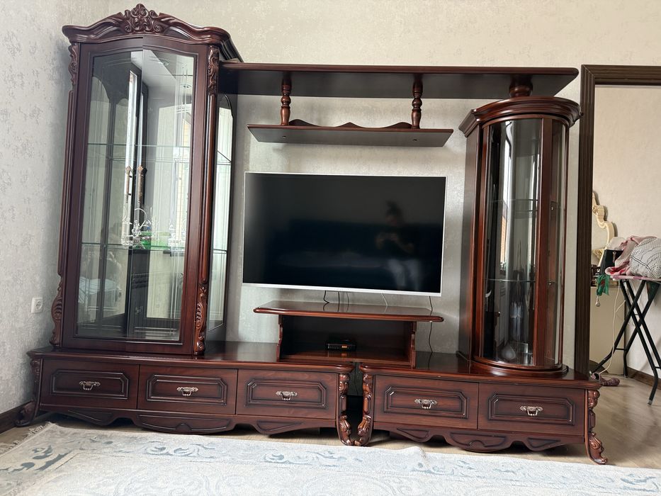 Стенка под телевизор, б/у мебель