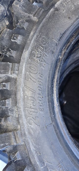 Vând cauciucuri simex 205 70 15