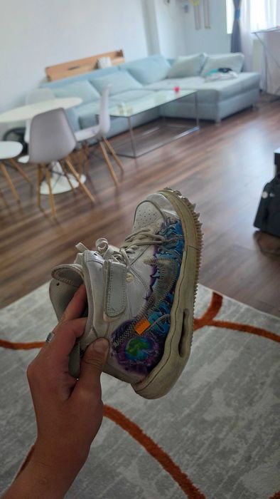 Vand adidasi off white albi