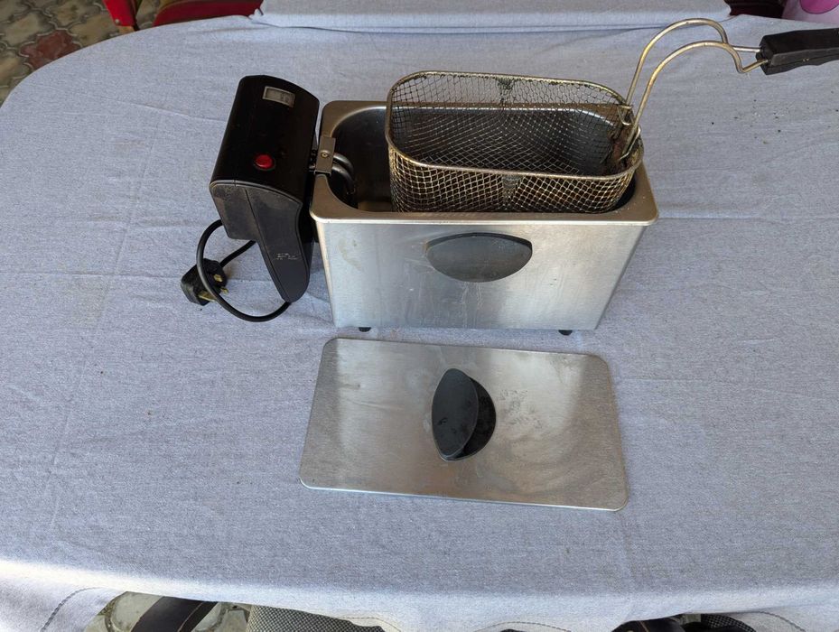 Friteuza , Termostat reglabil, Inox