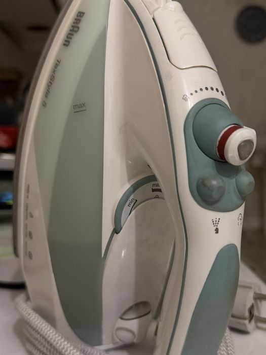 Утюг Браун рабочий