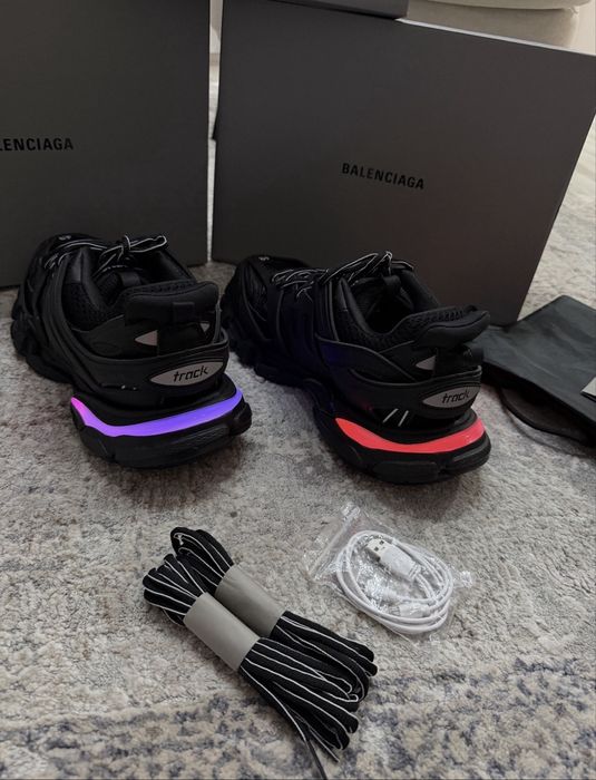 Balenciaga track