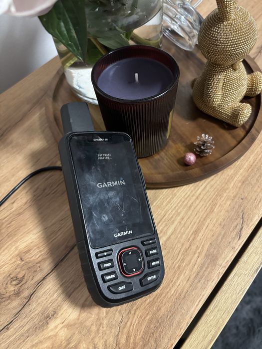 GPS de mână Garmin GPSMAP 66i – drumeții, munte, inReach, hărți TopoActive
