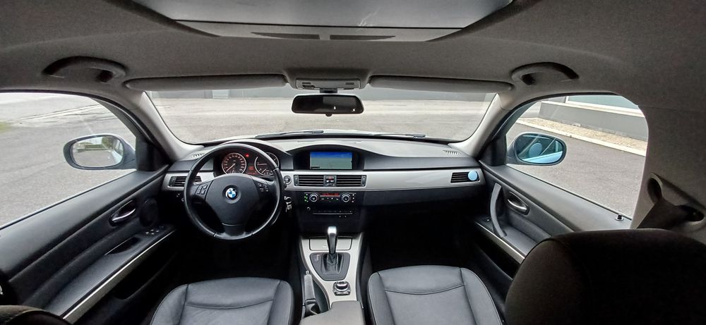 BMW E90 318D 2012