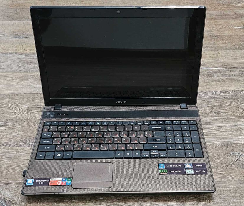 Продаю ноутбук Acer Aspire 5742 PEW71 / i3