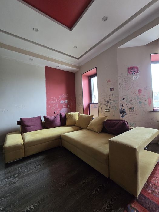 Диван угловой б/у