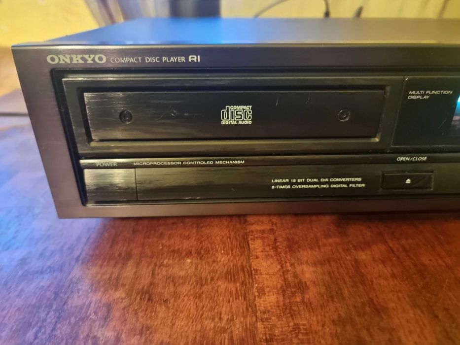 Onkyo CD Player DX-1400