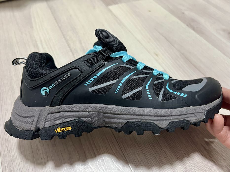 Продам кроссовки