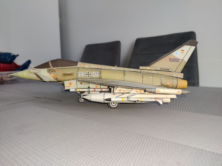 Macheta avion din carton Eurofighter Typhoon