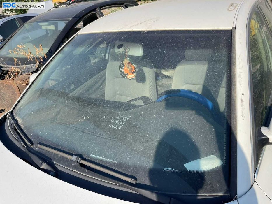 Parbriz Geam Sticla Simplu Fara Senzor si Incalzire Volkswagen Passat B5.5 2001 - 2005 Cod 3B0955453AC 3B0955453AE [C6072]