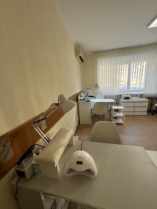 Астана Сдам стол для маникюра