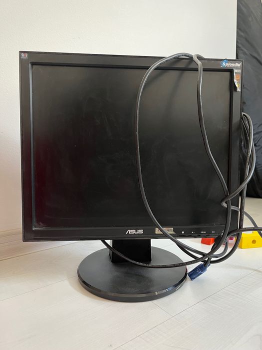 Монитор Asus 42’