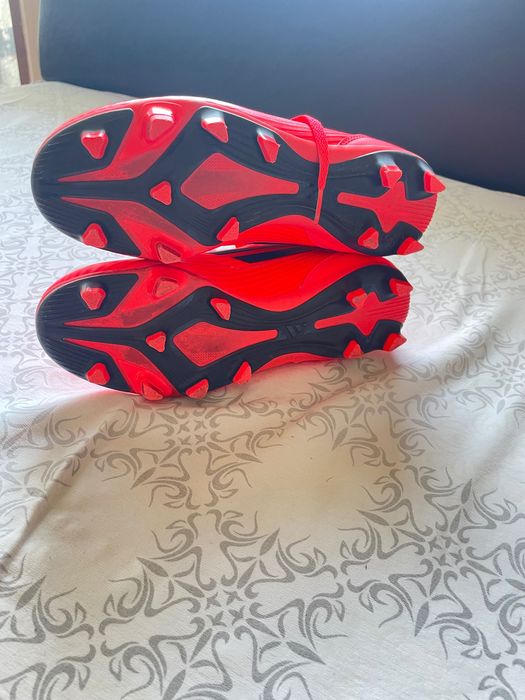 Продавам Бутонки Адидас