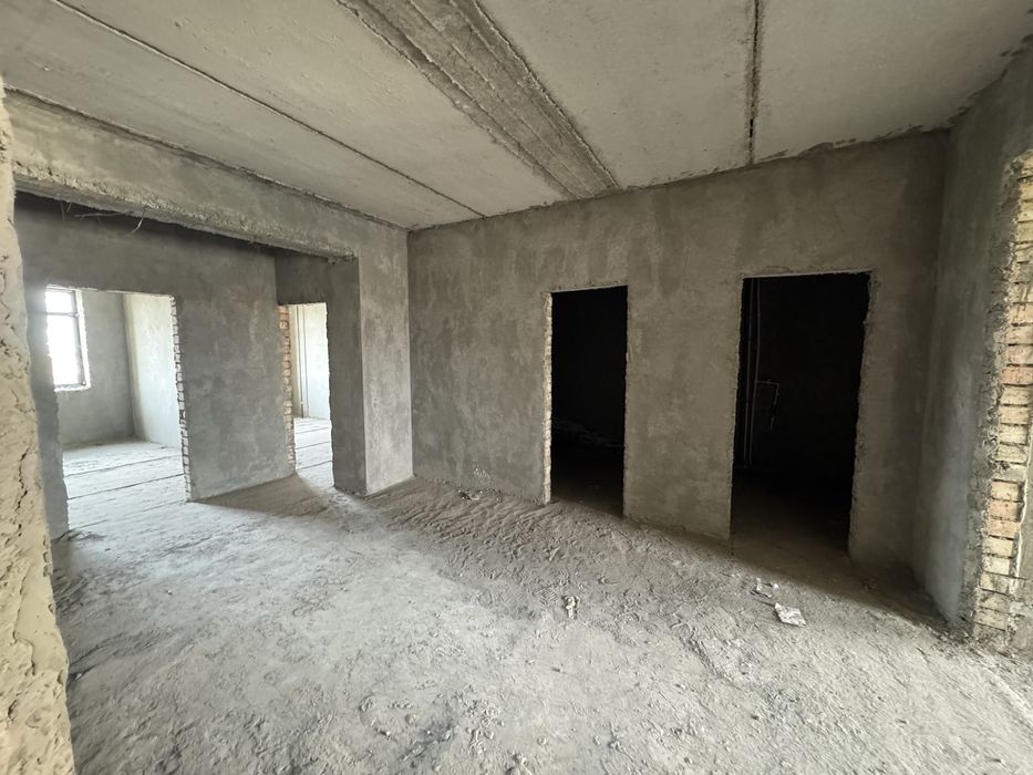 Продается квартира 126 кв, коробка, Аэропорт. Собственник