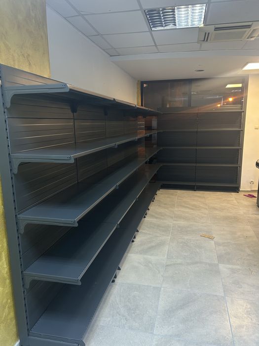 Rafturi pentru magazin