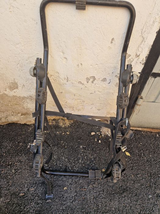 Vând suport auto pentru biciclete