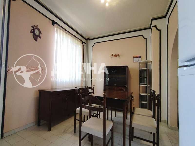 Продава се Тристаен апартамент в Пловдив, Кючук Париж - 94 кв.м за 1649 €/кв.м - Снимка #1