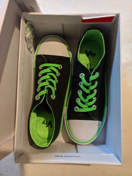 Детски кецове (летни обувки), р-р 31, като нови!