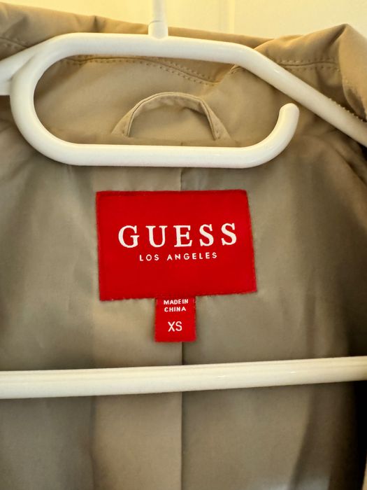 шлифер Guess XS, нов