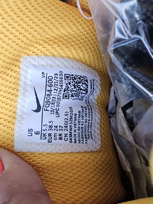 Nike жестоки оригинални дамски сникърси нова колекция 38.5