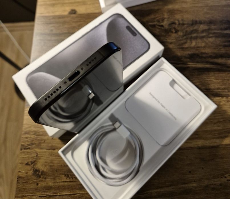 iphone 15 PRO  256 GB  98% Bateria  Accept Schinburi