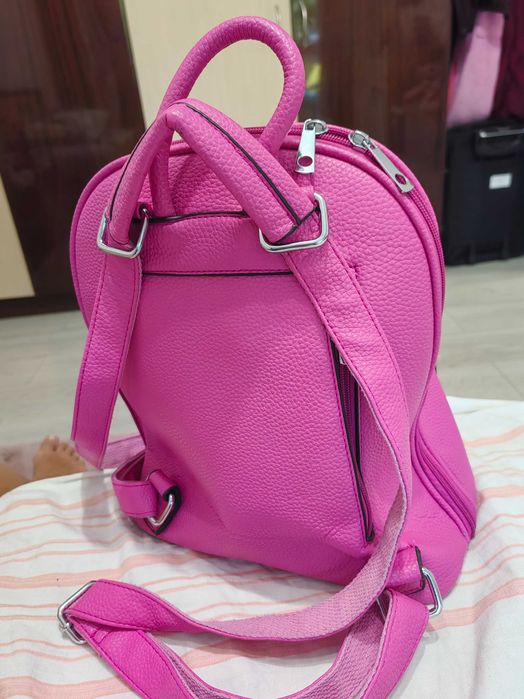 Розова чанта-раница