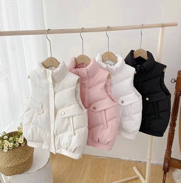 Детский тёплый жилет для девочки