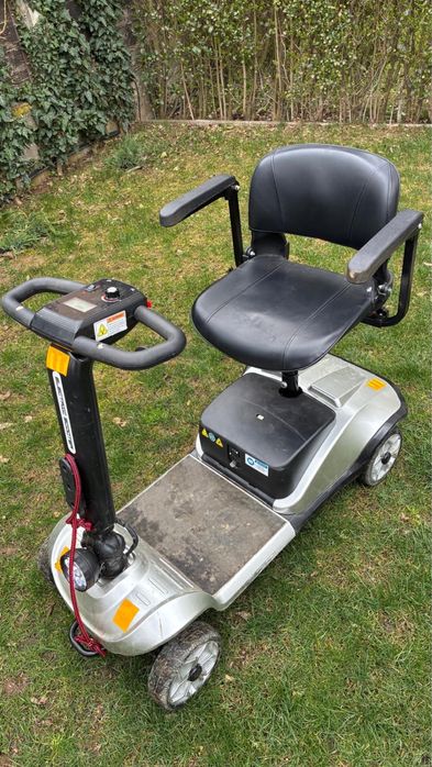 scuter electric persoane dizabilitati