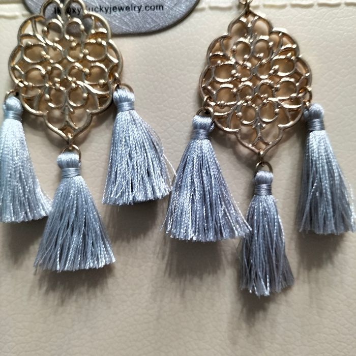 Продам серьги новые