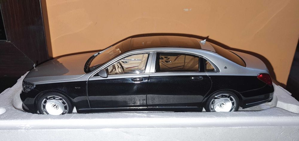 Machete AlmostReal 1:18 Mercedes-Maybach S-Class (1025 RON bucata)