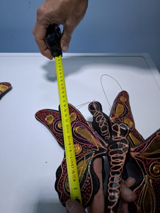 Дърворезба полетът на пеперудите