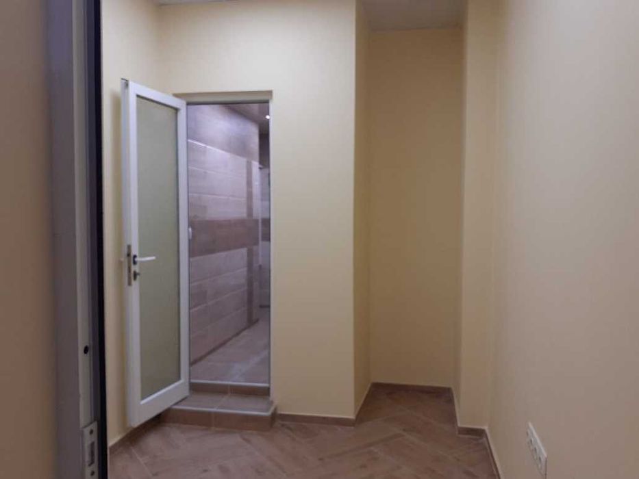 Магазин под наем в Центъра