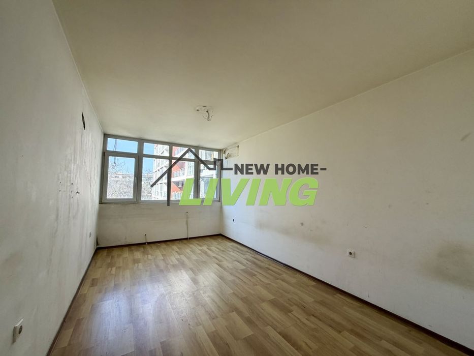 Продава се Тристаен апартамент в Пловдив, Гагарин - 95 кв.м за 901 €/кв.м - Снимка #8