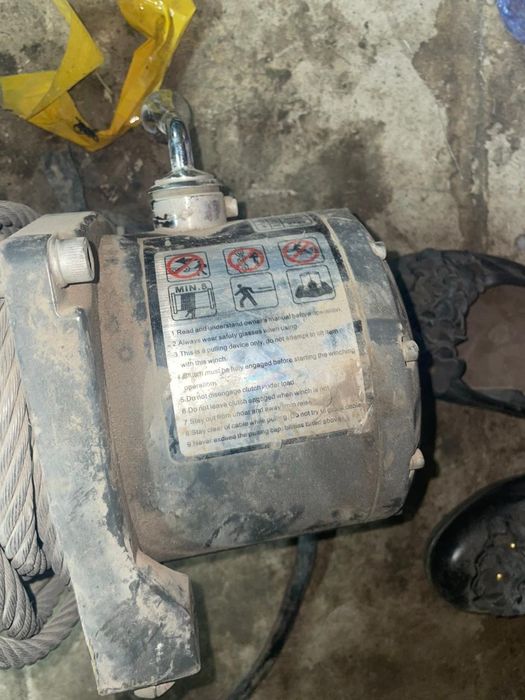 лебедка 12,000 ват