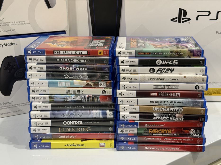 PlayStation 5 + 2 геймпада + игры