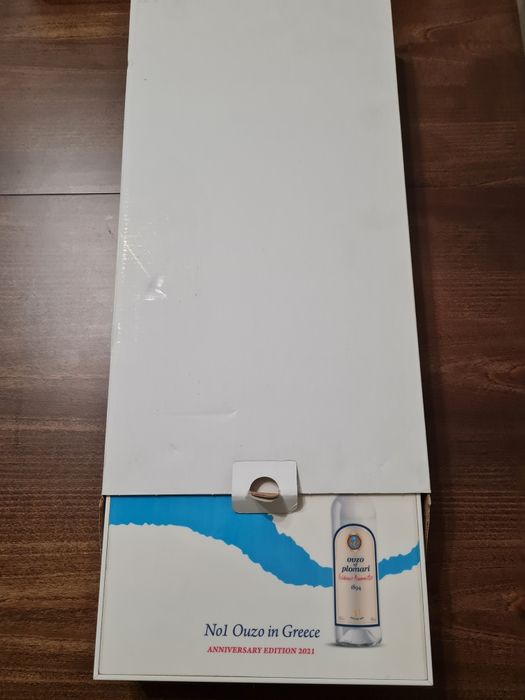 Табла Plomari с пулове