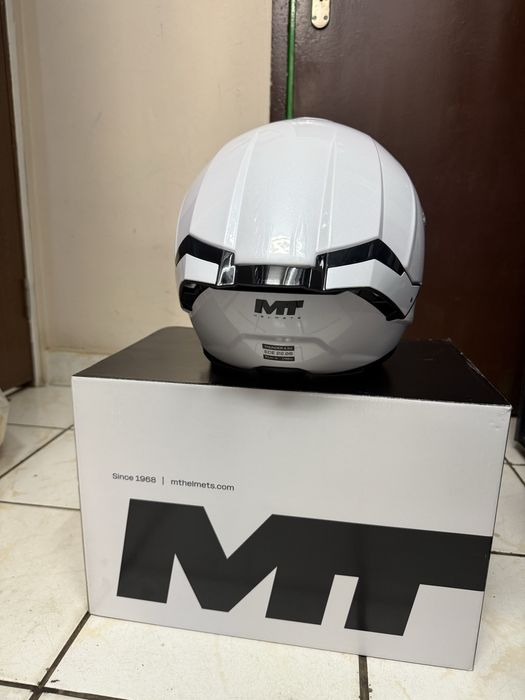 Каска MT Thunder 4