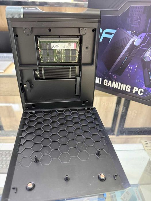 MiNi GAMING  PC Ryzen 9 6900HX RAM 32 Gb DDR5 SSD m2 512 Gb