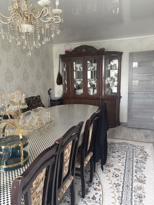 Продам квартиру 4 комнат