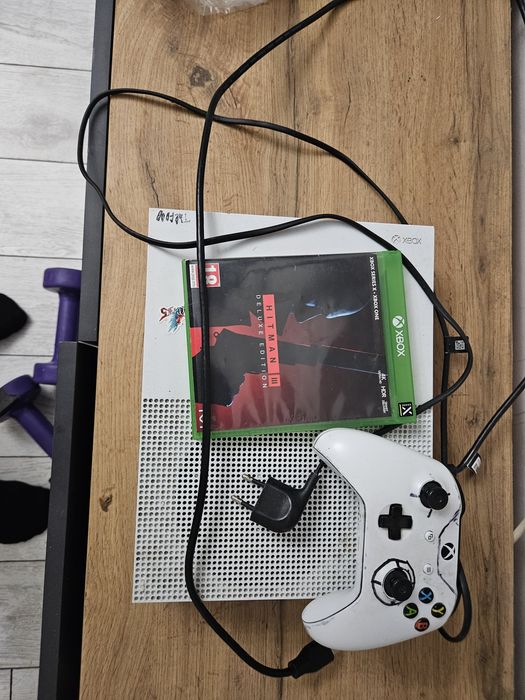 xbox one с джойстиком белым