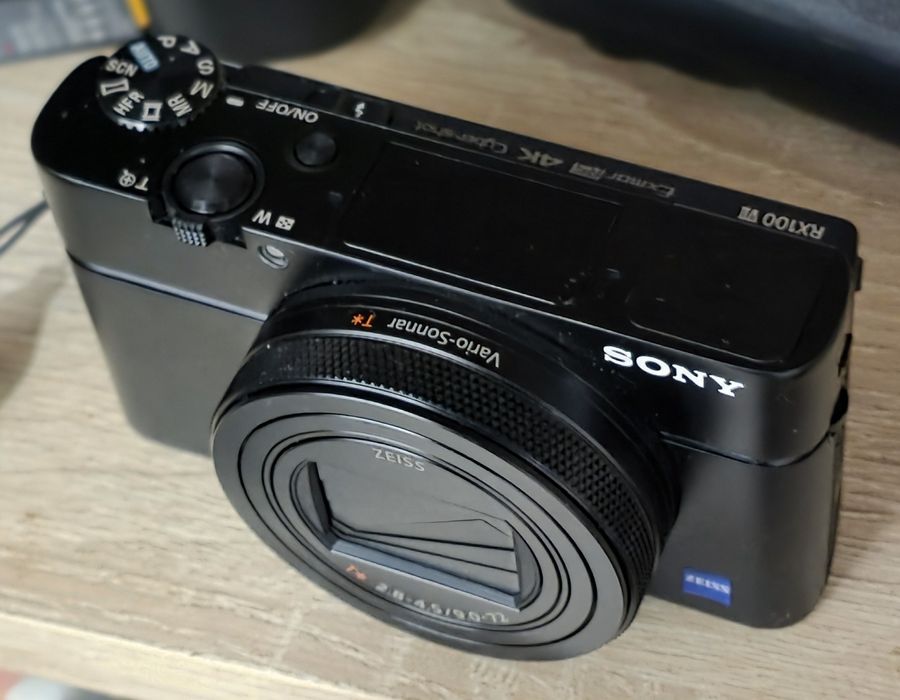 Vând Sony Cyber shot DSC - RX100M7A
