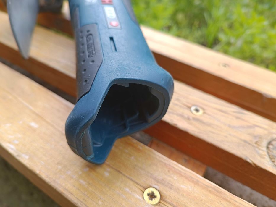 Bosch GSC 10.8 V-LI тяло на акумулаторна ножица за ламарина